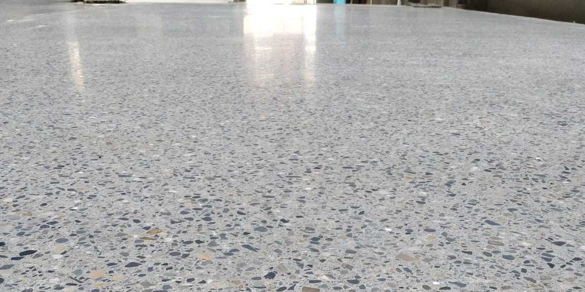Concrete polished up to a platinum finish