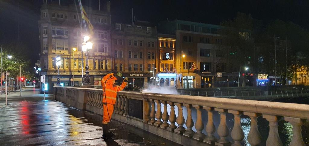 Pmac cleaning O Connell bridge