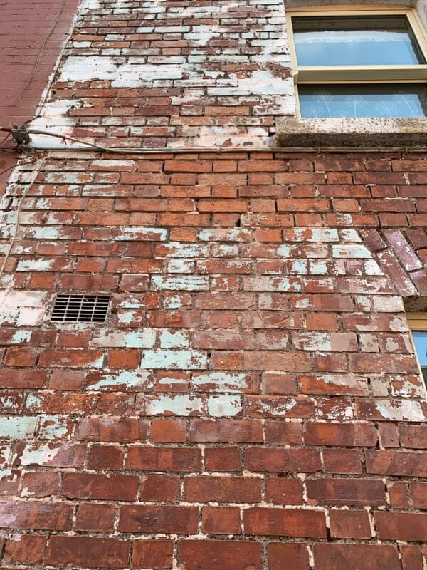 Facade destoyed by Dry Ice Cleaning