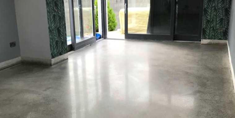 Polished concrete floor to platinum finish
