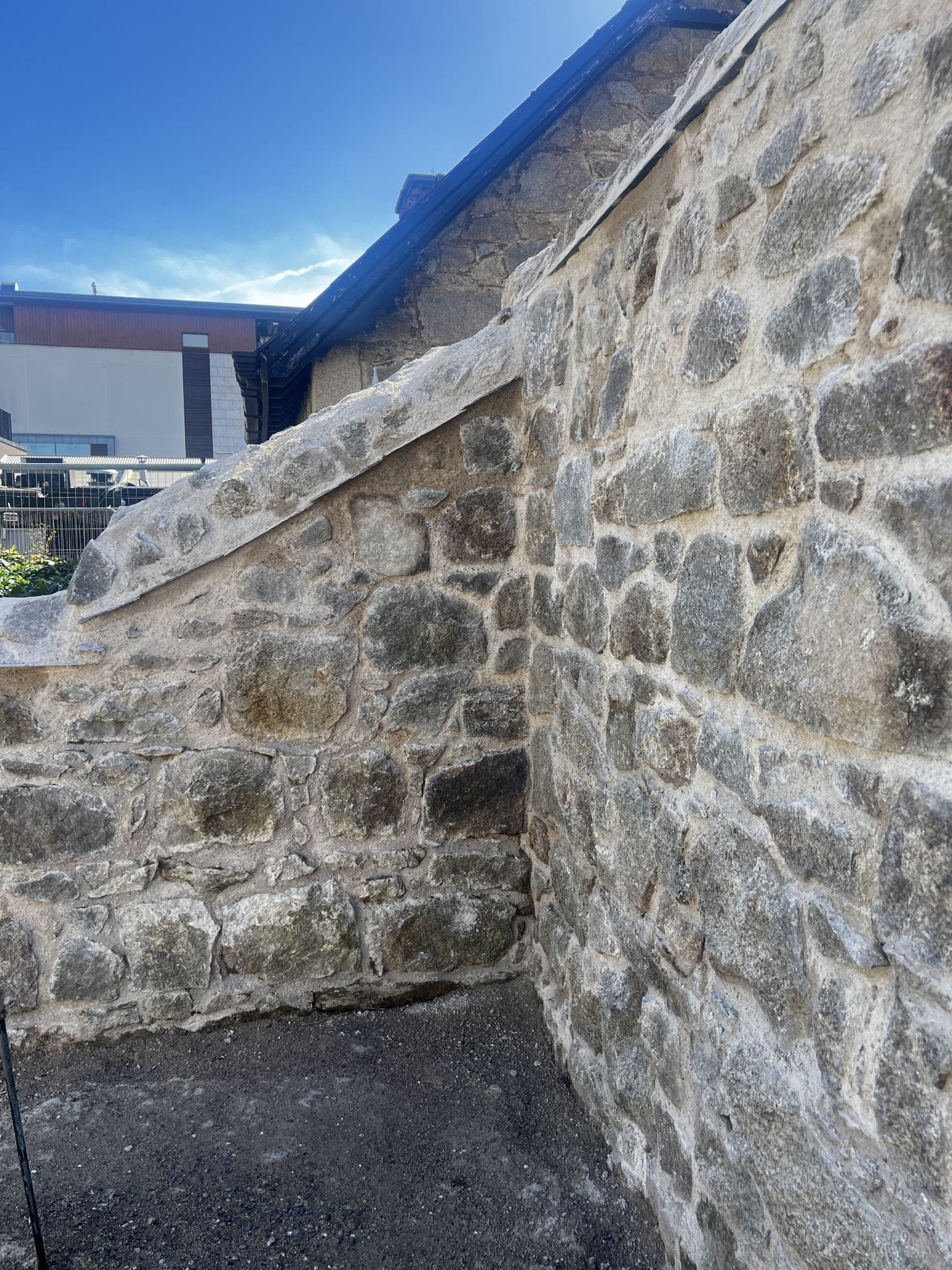 Wall B, completed using traditional methods. Wall B, completed using traditional methods.
