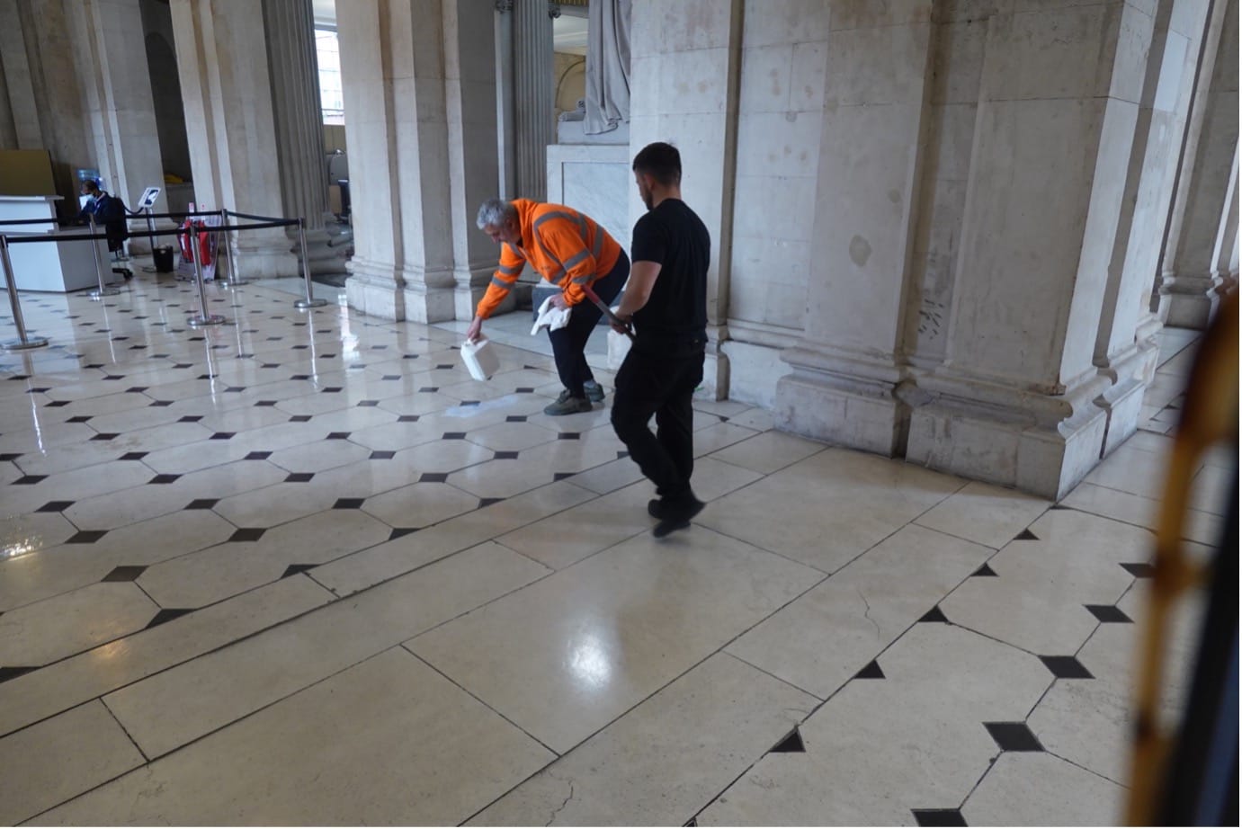 Sealing a stone floor